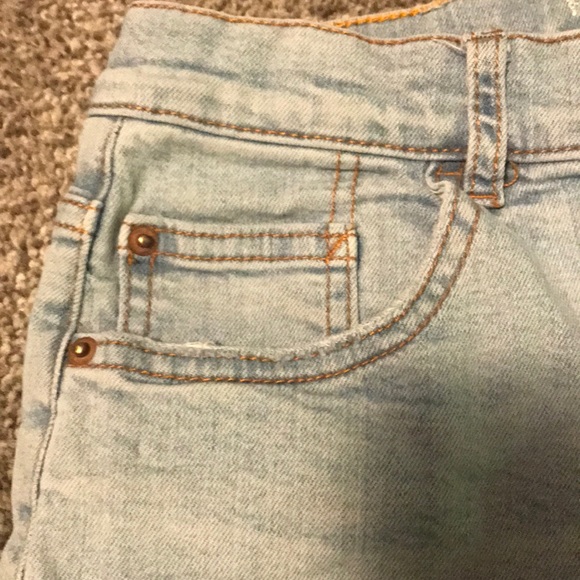 Jean shorts - Picture 3 of 4